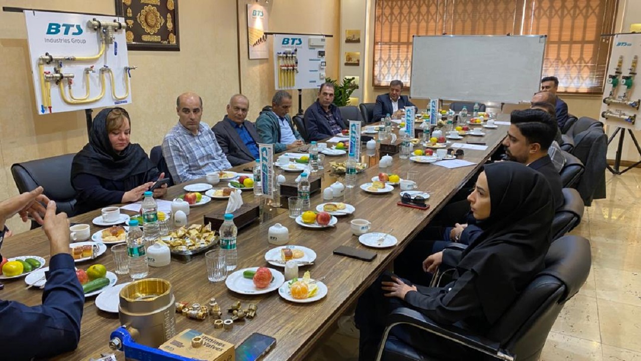 بازدید مدیرعامل شرکت شهرسازی و خانه سازی باغمیشه از کارخانه بهتراشان استان اصفهان